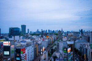 Average salary in Japan – Tokyo skyline