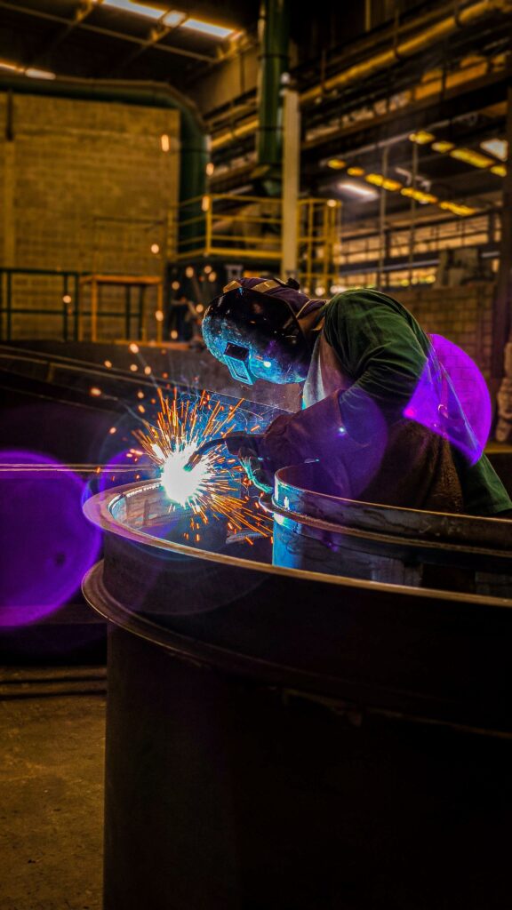  welder salary usa vs uk 